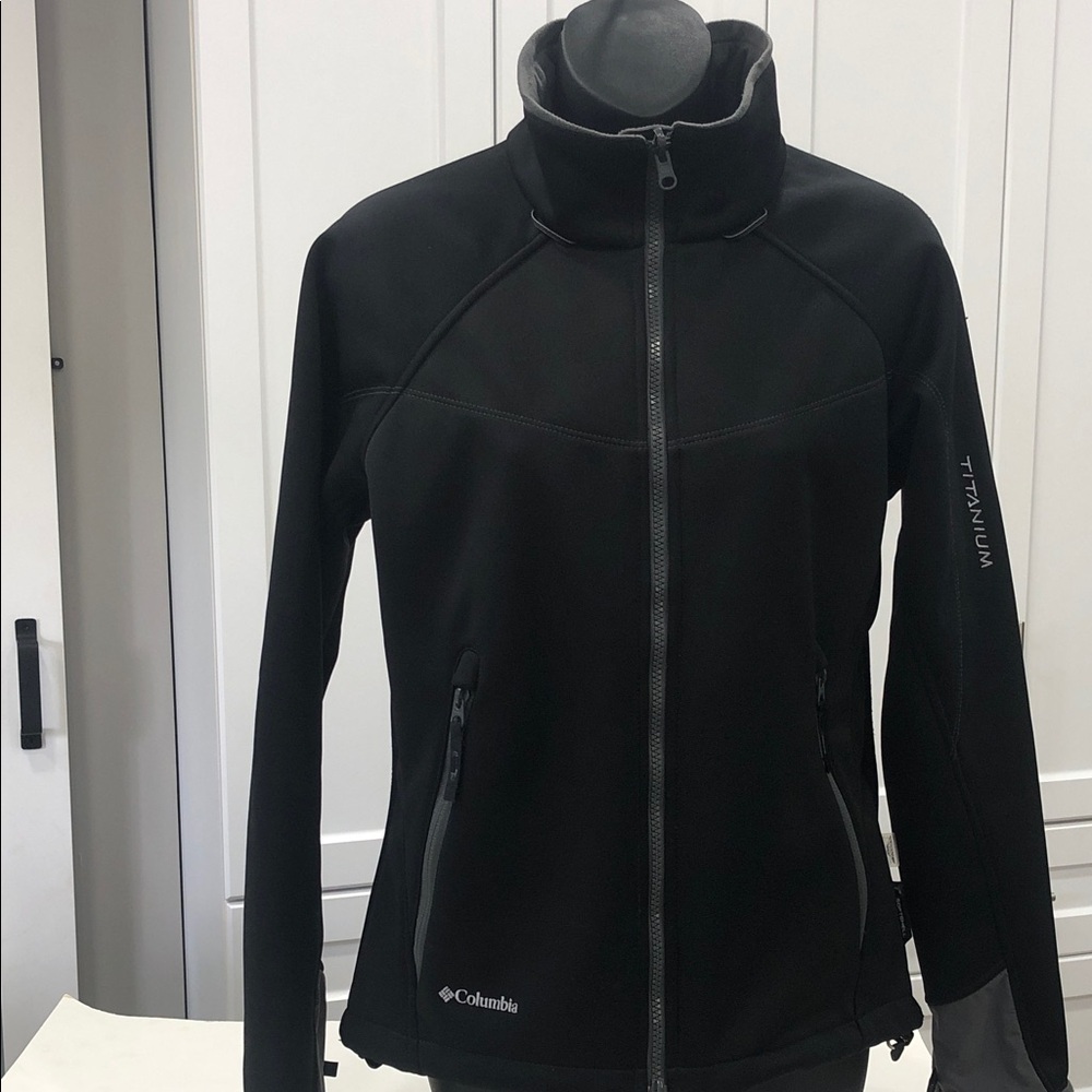 Columbia Titanium Softshell Jacket - Black & Grey  - Women’s M - Waterproof